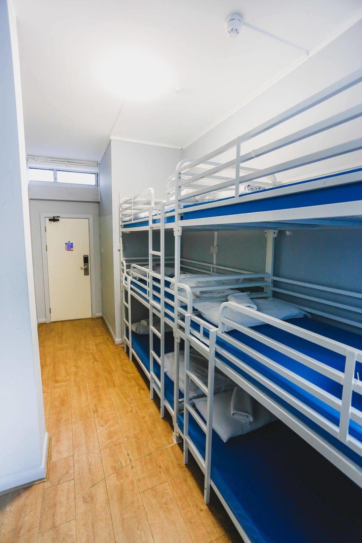 Via Limehouse Hostel London Exterior photo